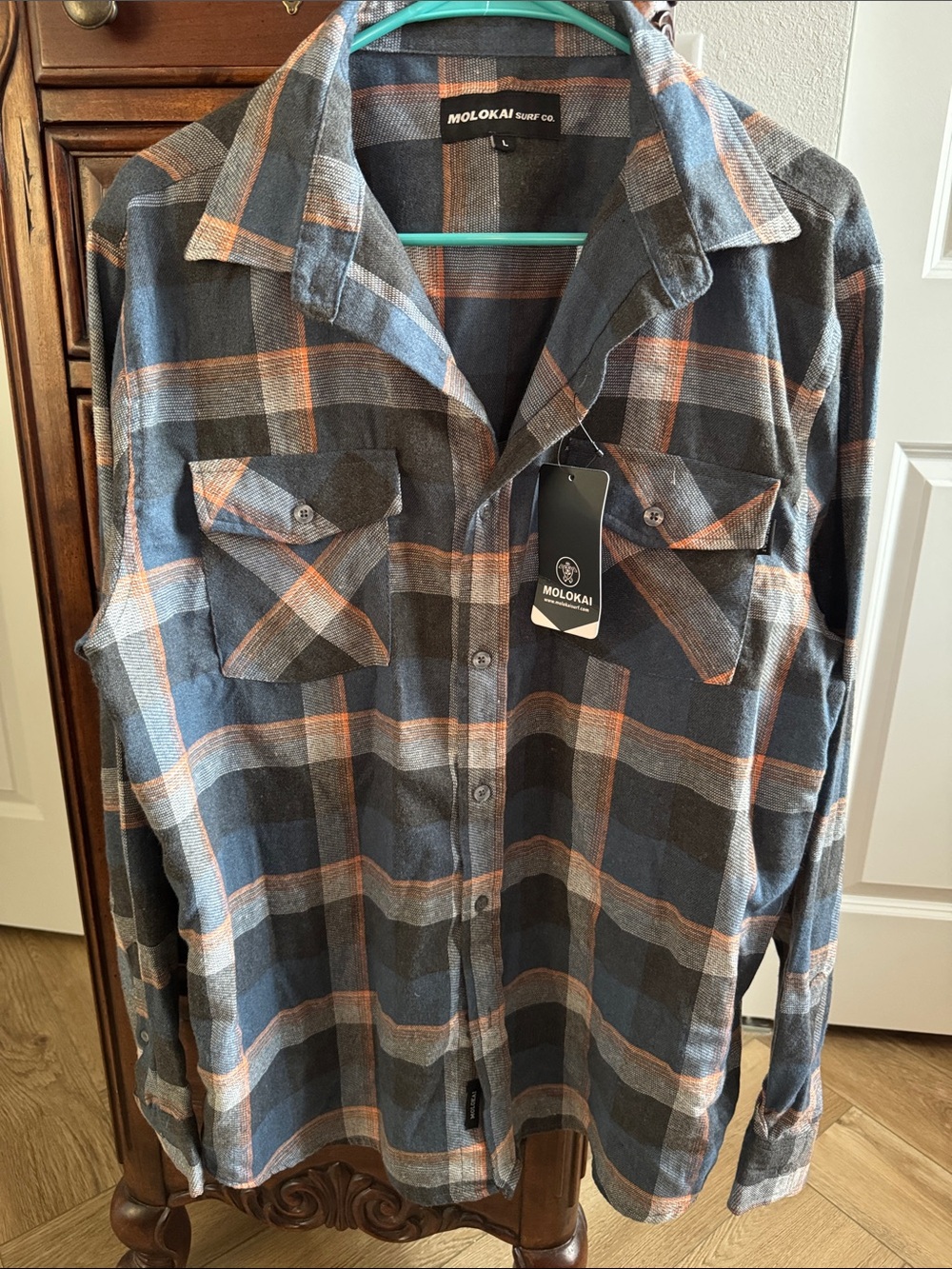 Molokai NWT Men’s Large Plaid Button-Up Shirt in Blue, Grey and Orange